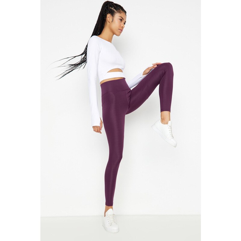 Trendyol Plum push-up představoval pletené sportovní legíny po celé délce