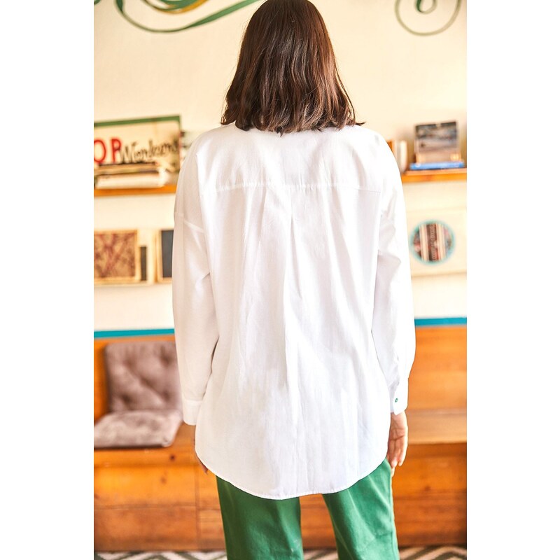 Olalook Women's White Green Pocket Detailed Oversized Woven Shirt