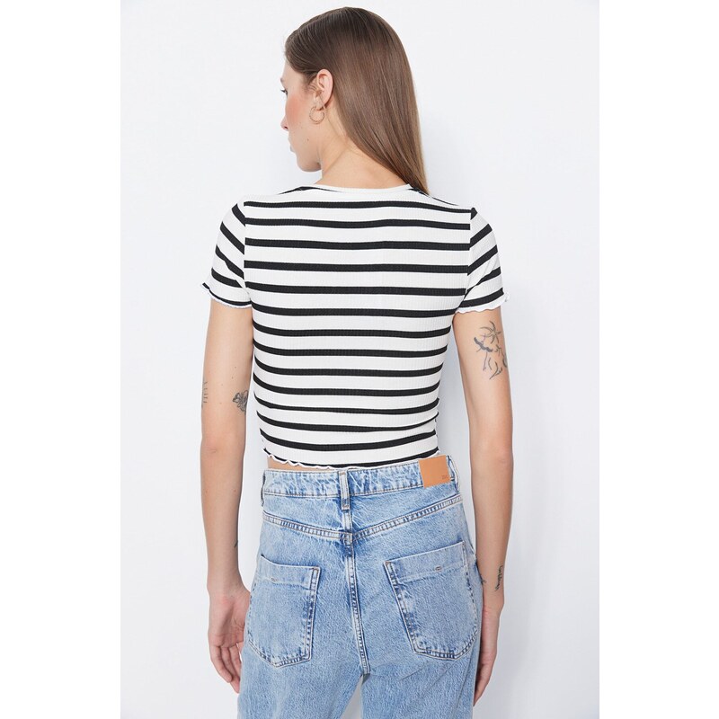 Trendyol White Stripe Baby Overlock Detail Fitted/Situated Crop Corduroy Knitted Blouse