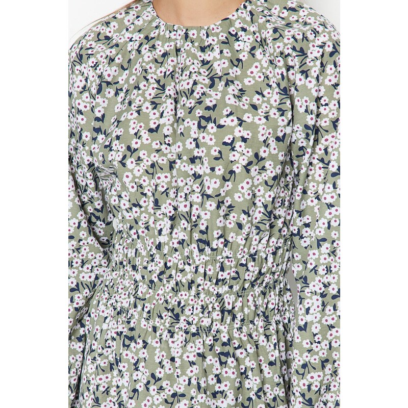 Trendyol světle zelený květinový vzor Gimped detailní bavlněné tkané šaty