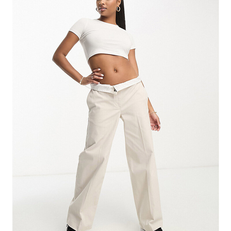 ASOS Petite ASOS DESIGN Petite relaxed boyfriend trouser in stone 100049972