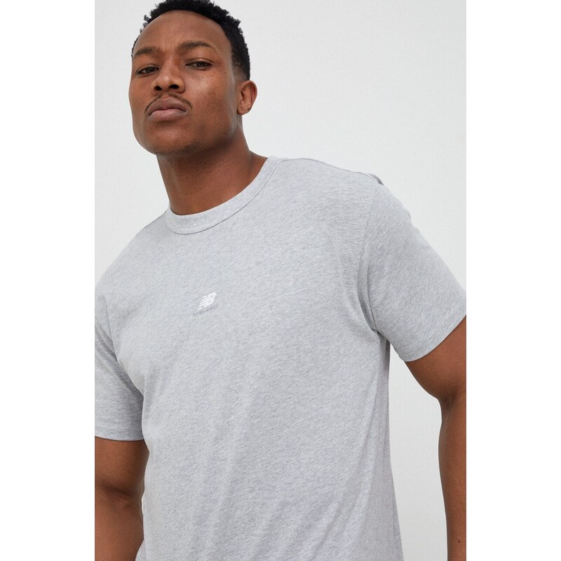 Bavlněné tričko New Balance šedá barva, s potiskem, MT31504AG-4AG