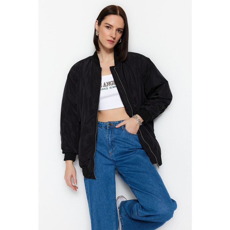 Trendyol černý oversize nabíraný rukávový bomber kabát