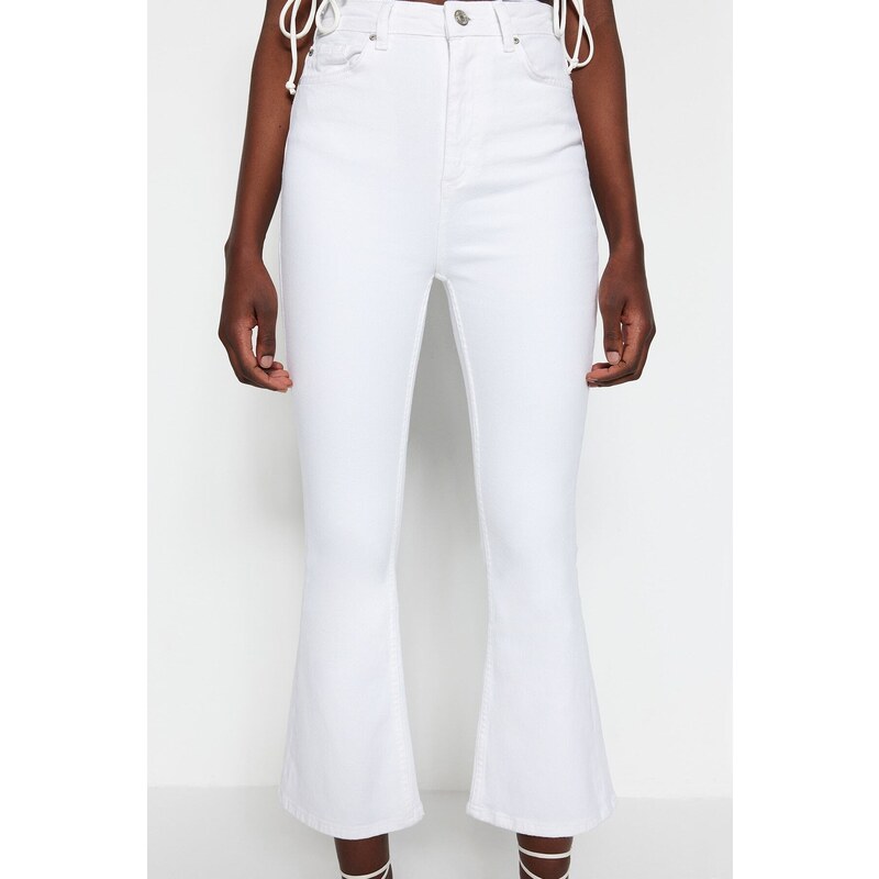 Trendyol Bílé džíny s vysokým pasem Crop Flare