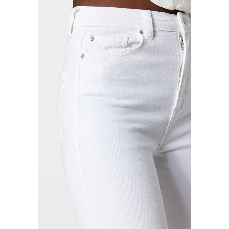 Trendyol Bílé džíny s vysokým pasem Crop Flare