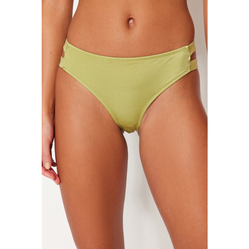 Trendyol Green Cut Out/Windowed Normal Leg Bikini Bottoms