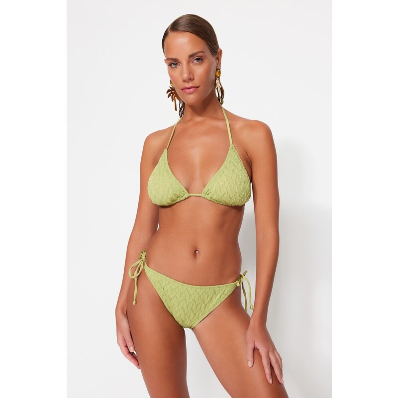 Trendyol zelené texturované bikini spodní díl s pravidelnými