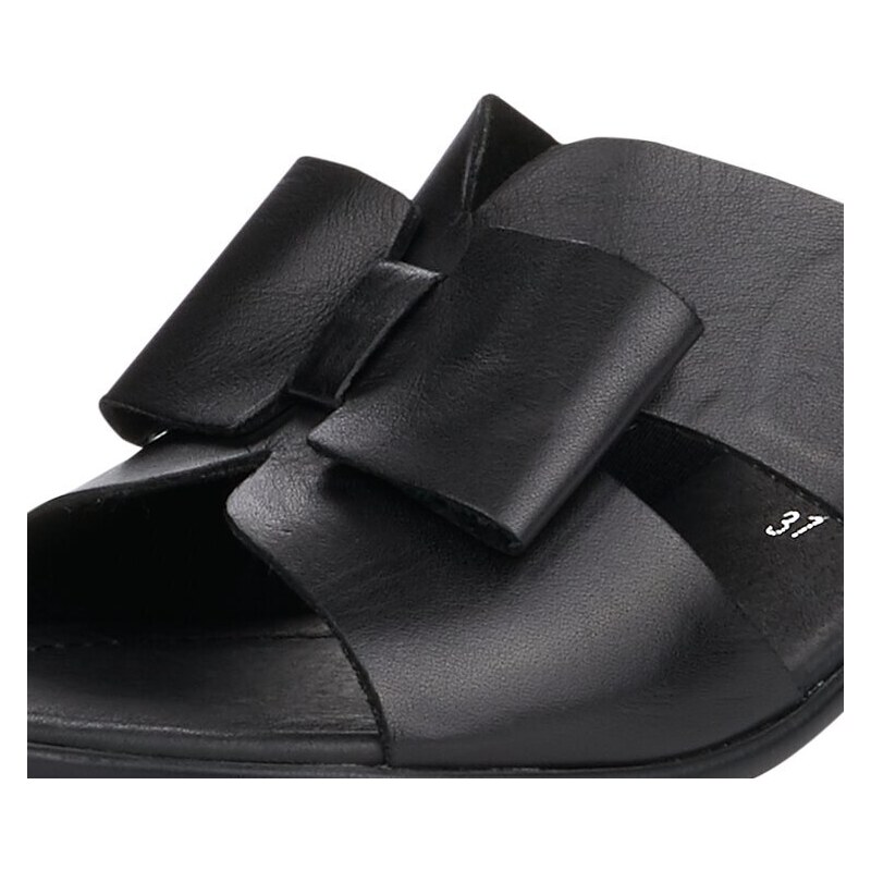 Pantoflíčky s detailem mašle na pásku Remonte R8759-01 černá