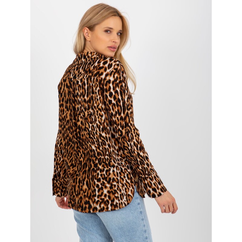 Fashionhunters Světle hnědá a černá košile s leopardím vzorem na knoflíky