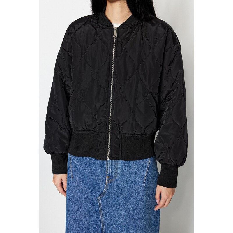 Trendyol Black Oversize nepromokavý bundový kabát bomber