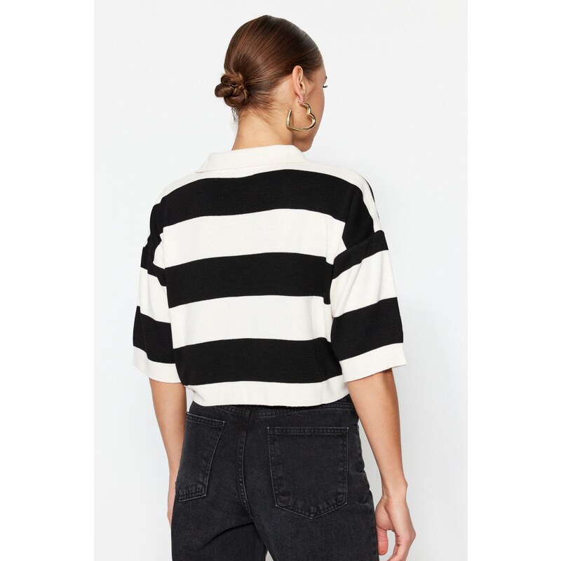 Trendyol Black Crop Polo Neck Základní pruhované pletené tričko