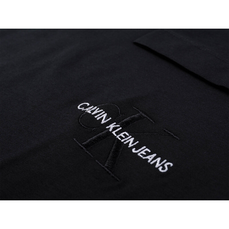 Kratší černé tričko Calvin Klein Jeans