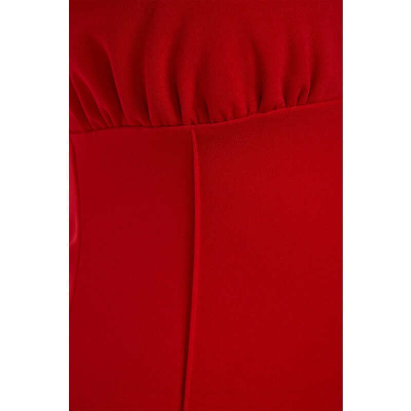 Trendyol červené pletené mini šaty s vypasovaným výstřihem do V a krepovými ramínky