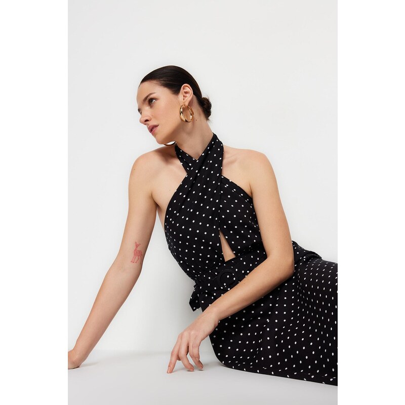 Trendyol Černé Tkané šaty S Ohlávkou Puntíky Trendyol Black Waistted A-Line Maxi Woven Halter Polka Dot