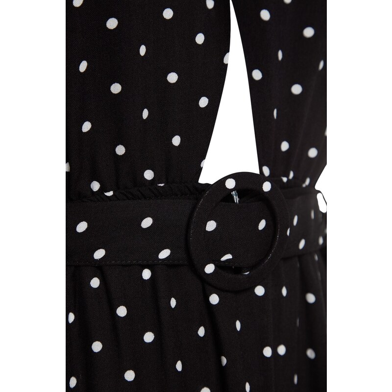 Trendyol Černé Tkané šaty S Ohlávkou Puntíky Trendyol Black Waistted A-Line Maxi Woven Halter Polka Dot