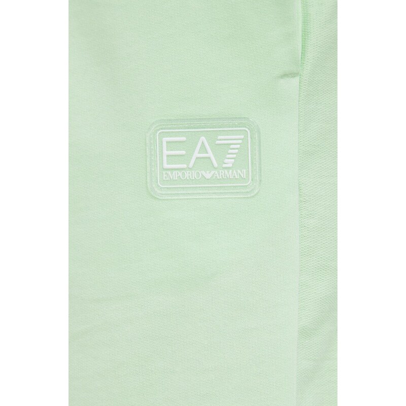 Bavlněné šortky EA7 Emporio Armani zelená barva