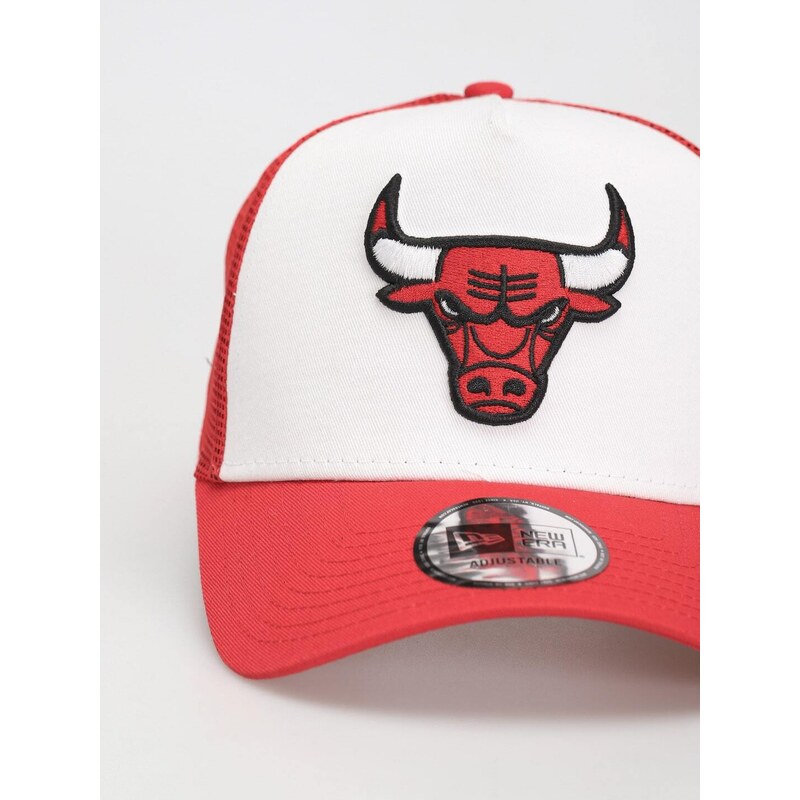 New Era Team Colour Block Trucker Chicago Bulls (white/red)bílá