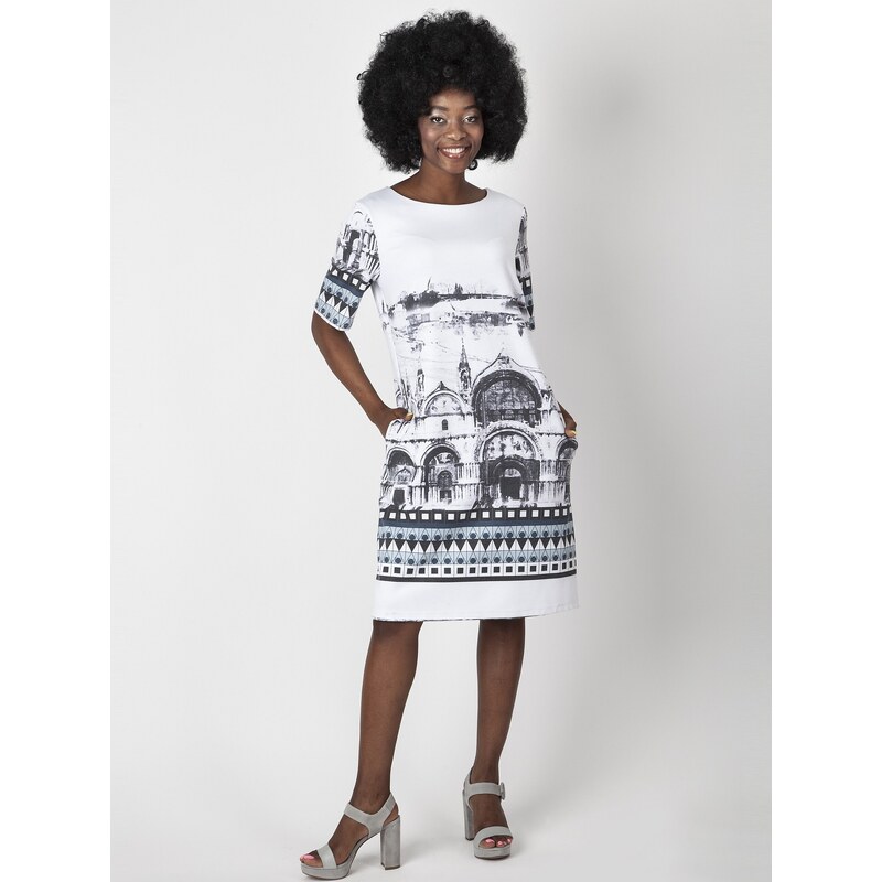 PERSO Womans A light womens dress decorated with a city print 111102885