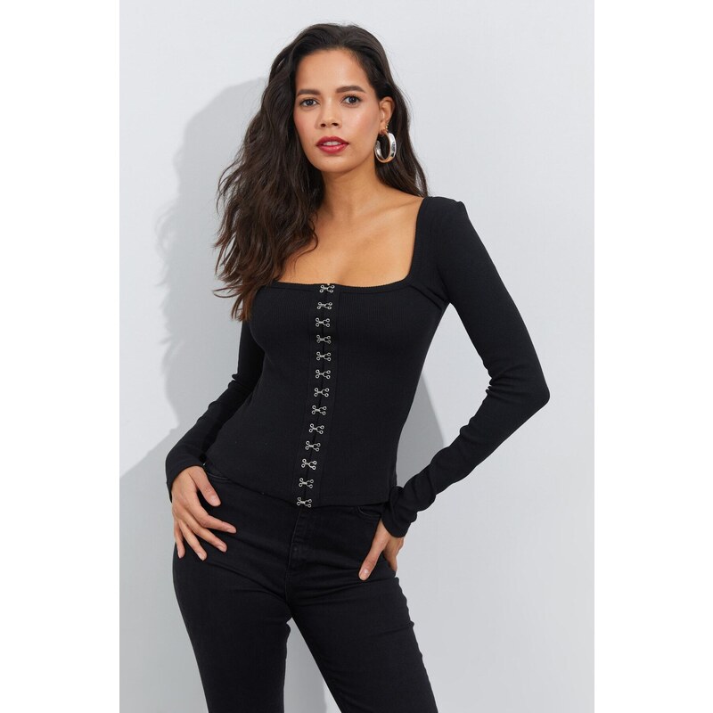 Cool & Sexy Women's Black Attached Camisole Blouse B1908