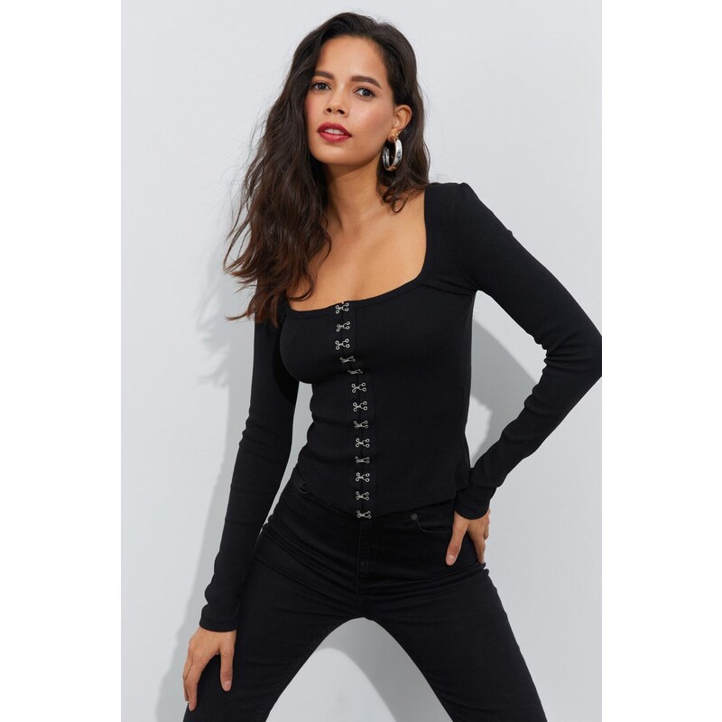 Cool & Sexy Women's Black Attached Camisole Blouse B1908