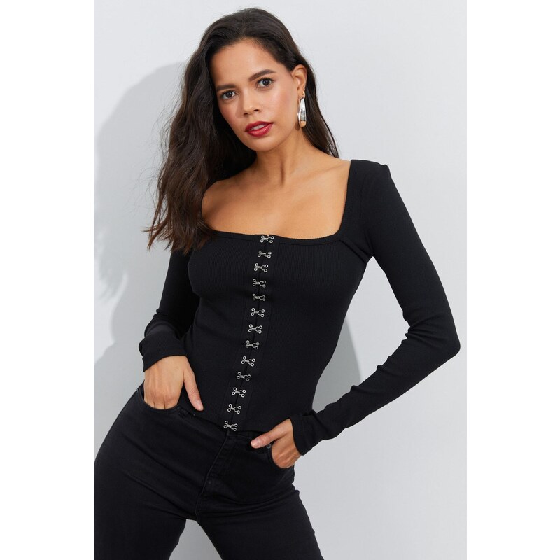 Cool & Sexy Women's Black Attached Camisole Blouse B1908