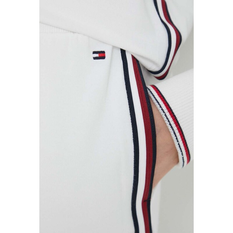 Kraťasy Tommy Hilfiger dámské, bílá barva, s aplikací, high waist