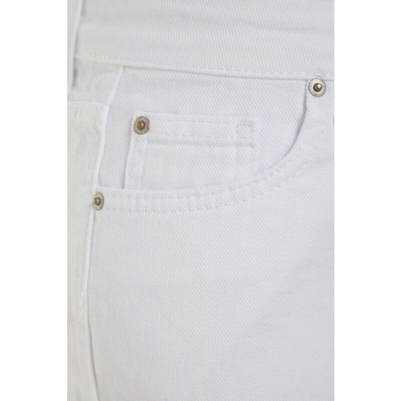 Trendyol White Ripped Detailed Denim Shorts