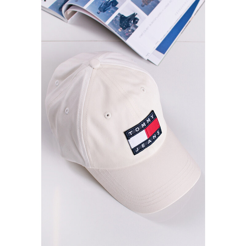 Tommy Hilfiger Smetanová kšiltovka Heritage Organic Cotton Badge Cap