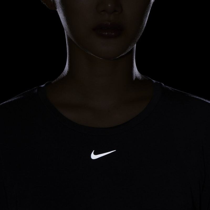 Dámské tréninkové tričko Nike Dri-FIT One Luxe Jaksny černé