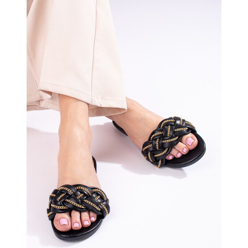 Elegant black slippers with Shelvt chain