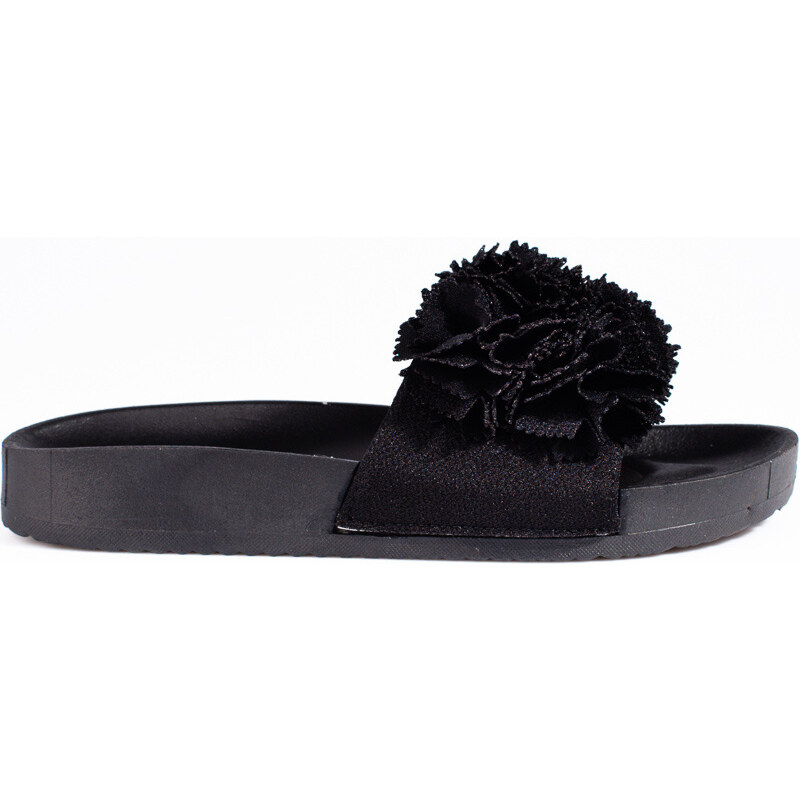 Black flip-flops on the Shelovet platform