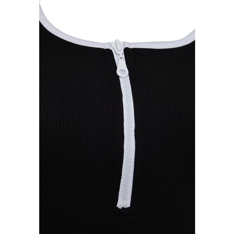 Trendyol Black Zippered Pool Collar With Piping Detailed Cotton Ribbons Flexible With Snap Snaps Knitted Body