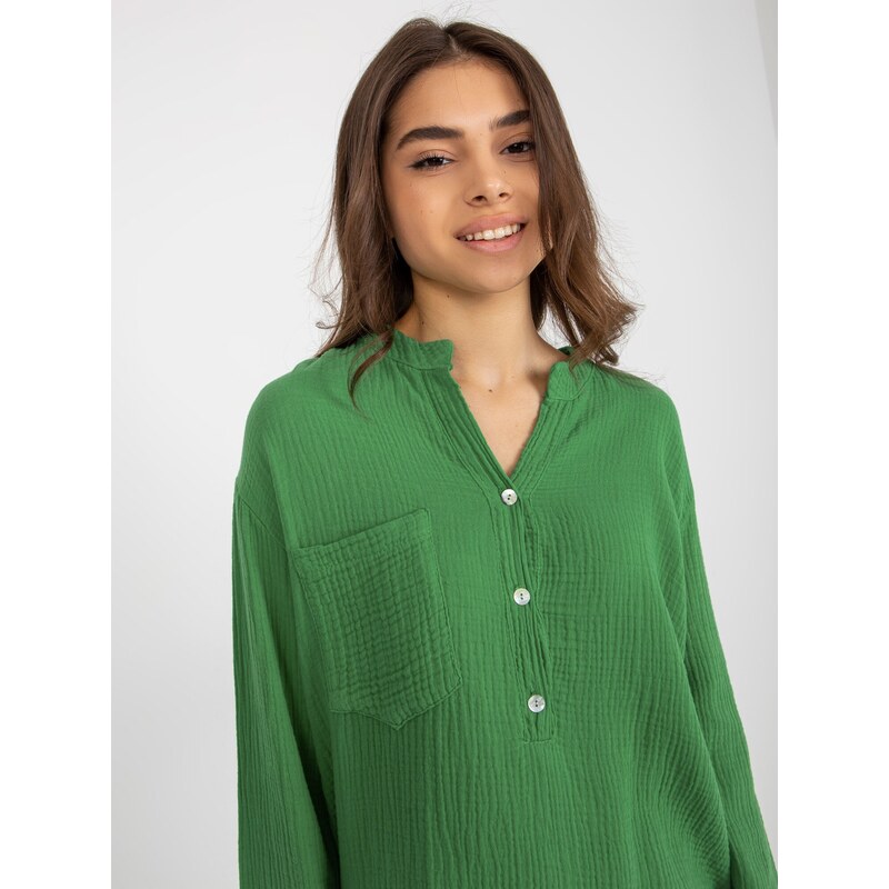 Fashionhunters Zelená volná košilová halenka od OCH BELLA