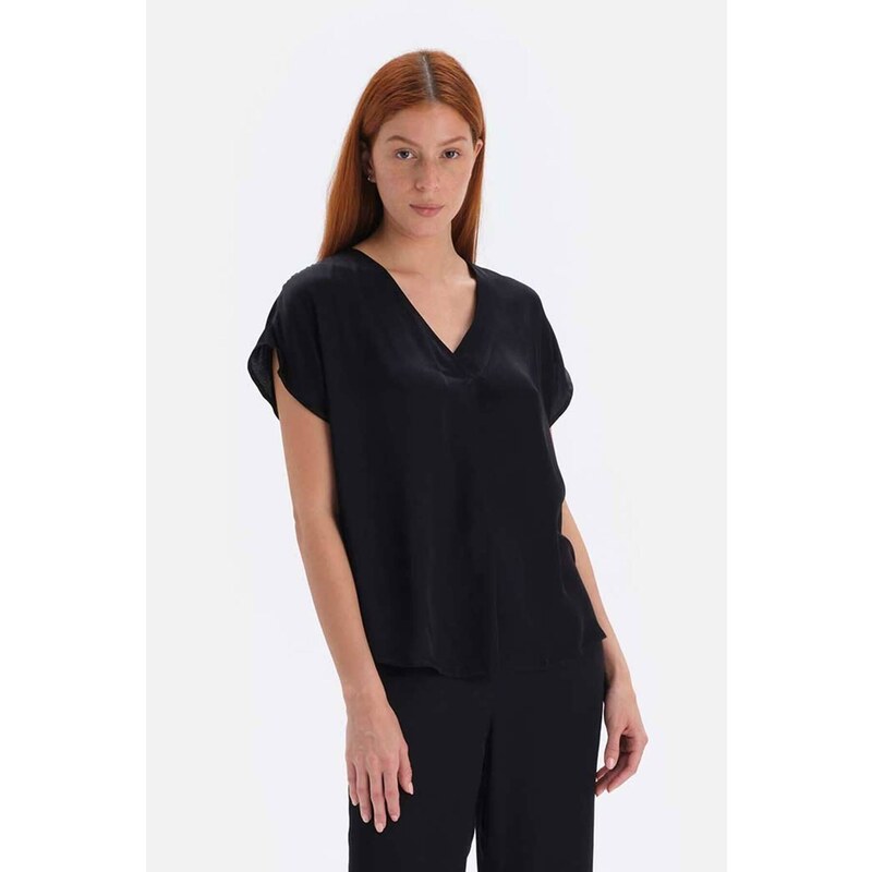 Dagi Black Satin Surface Pleated Blouse