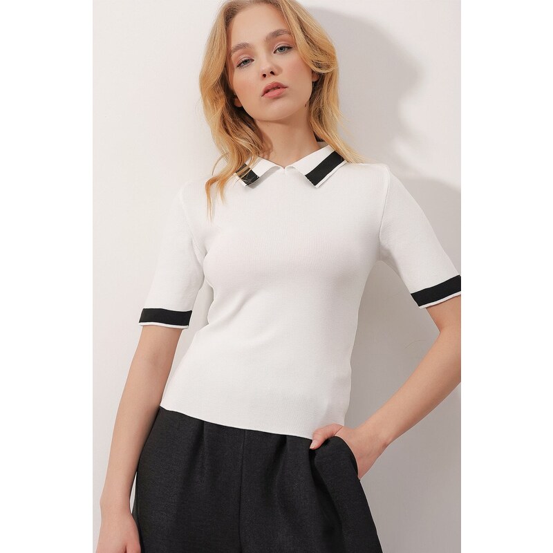 Trend Alaçatı Stili Women's White Baby Collar Half Sleeves Color Block Knitwear Blouse