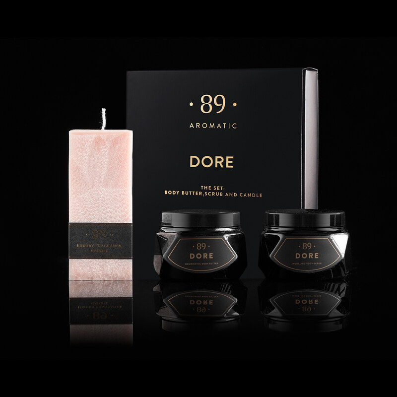 AROMATIC89 Dárkový set tělového peelingu, tělového másla a luxusní vonné svíčky Dore