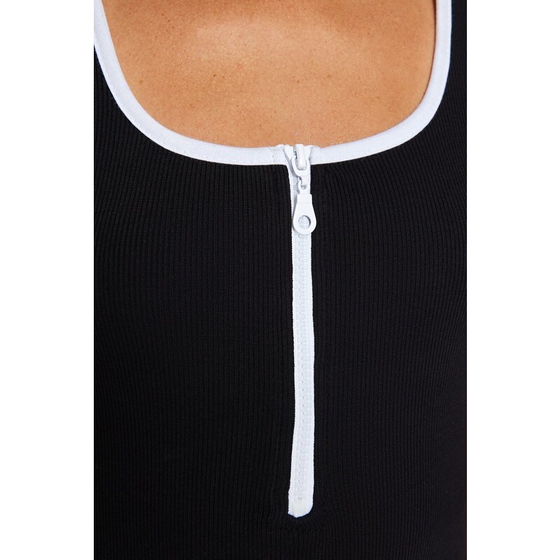 Trendyol Black Zippered Pool Collar With Piping Detailed Cotton Ribbons Flexible With Snap Snaps Knitted Body