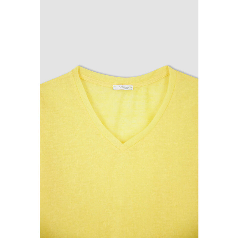 DEFACTO Regular Fit V-neck Short Sleeve T-Shirt