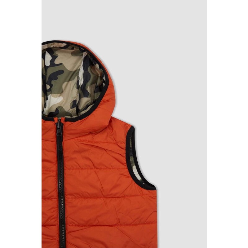 DEFACTO Boys Double-Sided Hooded Inflatable Vest