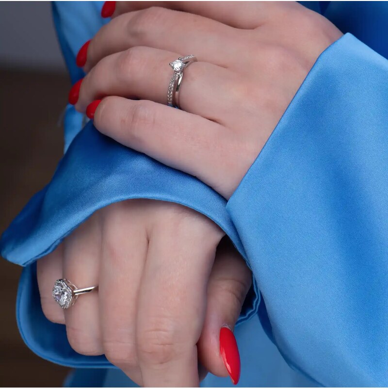 SilveAmo Stříbrný prsten Jetel - s bílým zirkonem ve tvaru čtyřlístku- obvod 57