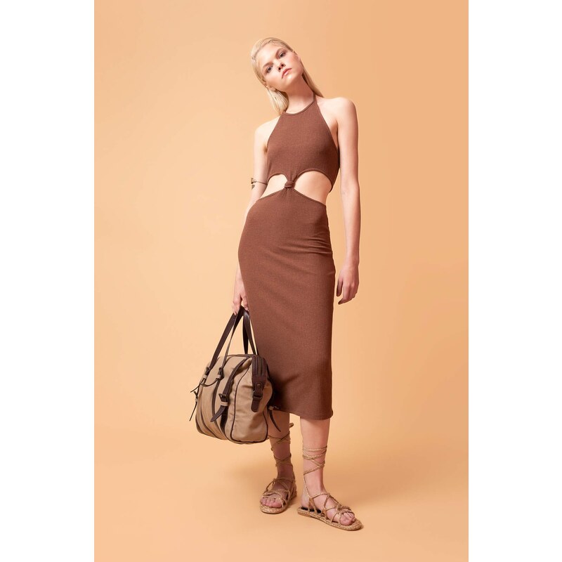 DEFACTO Fashion Fit vystřižené maxi šaty bez rukávů 107060715
