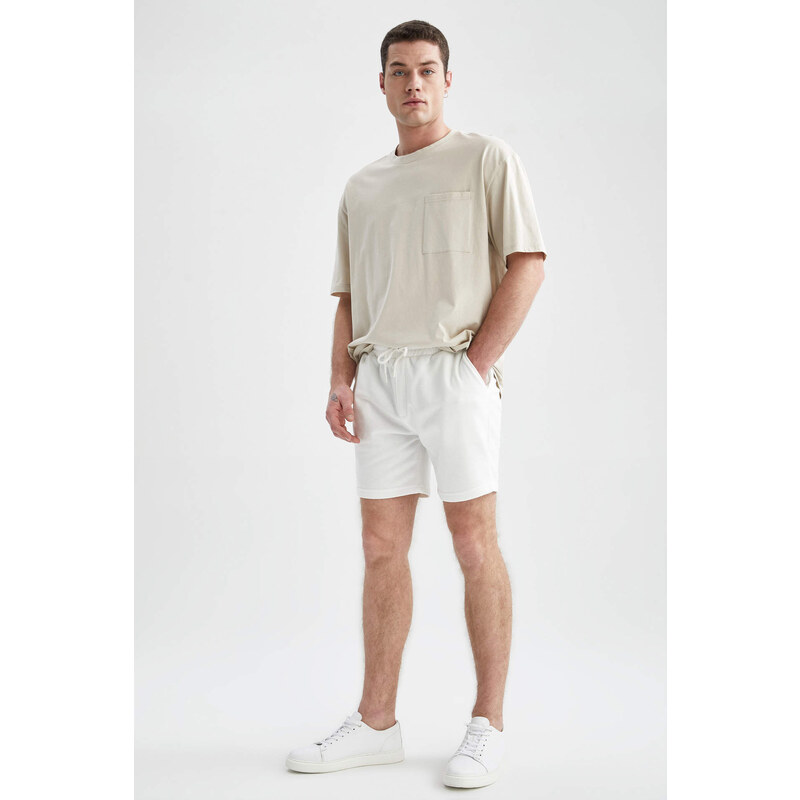 DEFACTO Slim Fit Pocket Detailed Thick Fabric Shorts