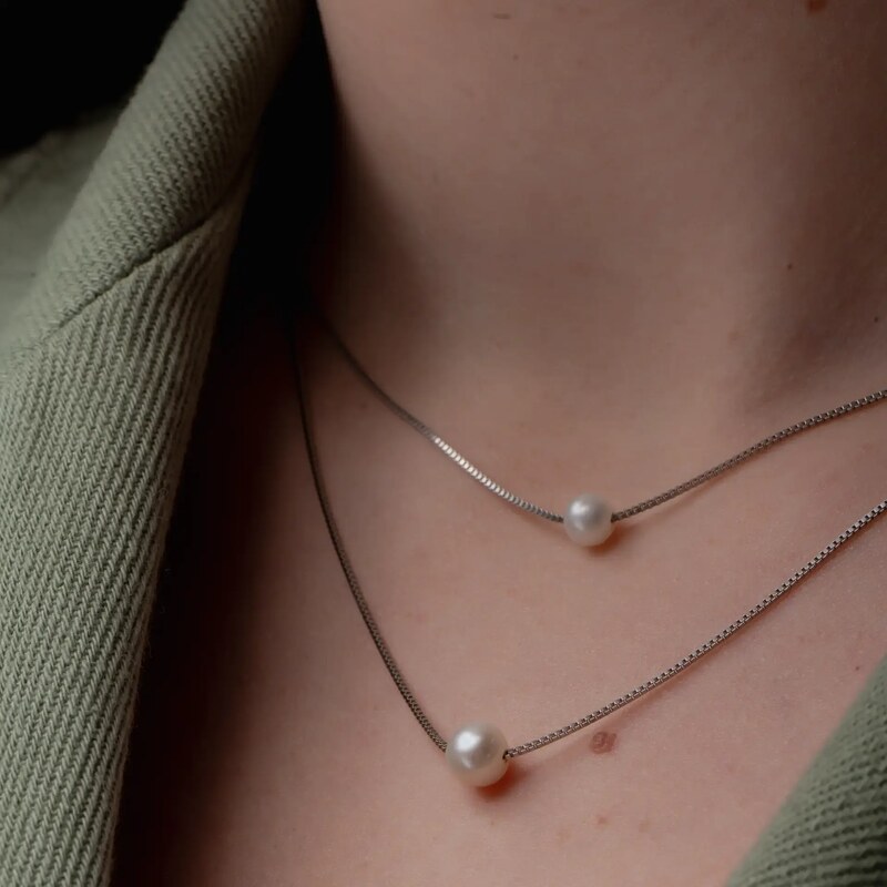 SilveAmo Stříbrný náhrdelník Perly