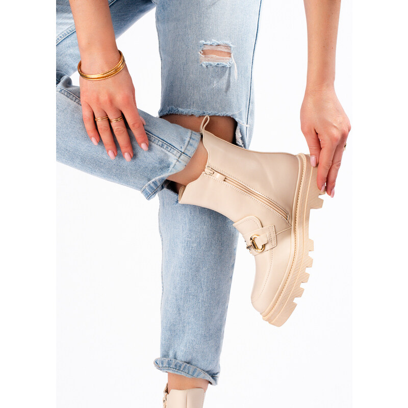 Beige women's daggers on the Shelvt platform