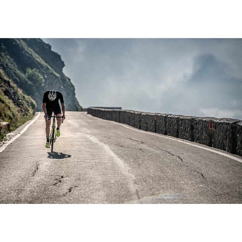 Unisex cyklo ponožky Silvini Oglio černá/bílá