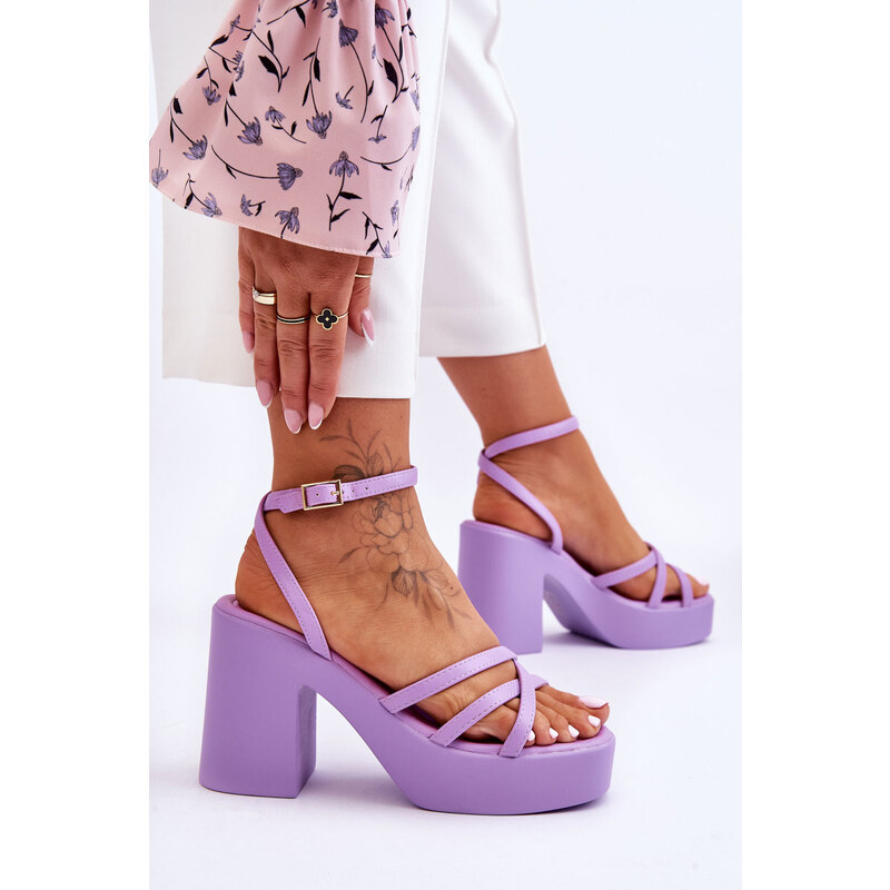 Kesi Módní sandály na vysokém podpatku s pásky fialove Shemira