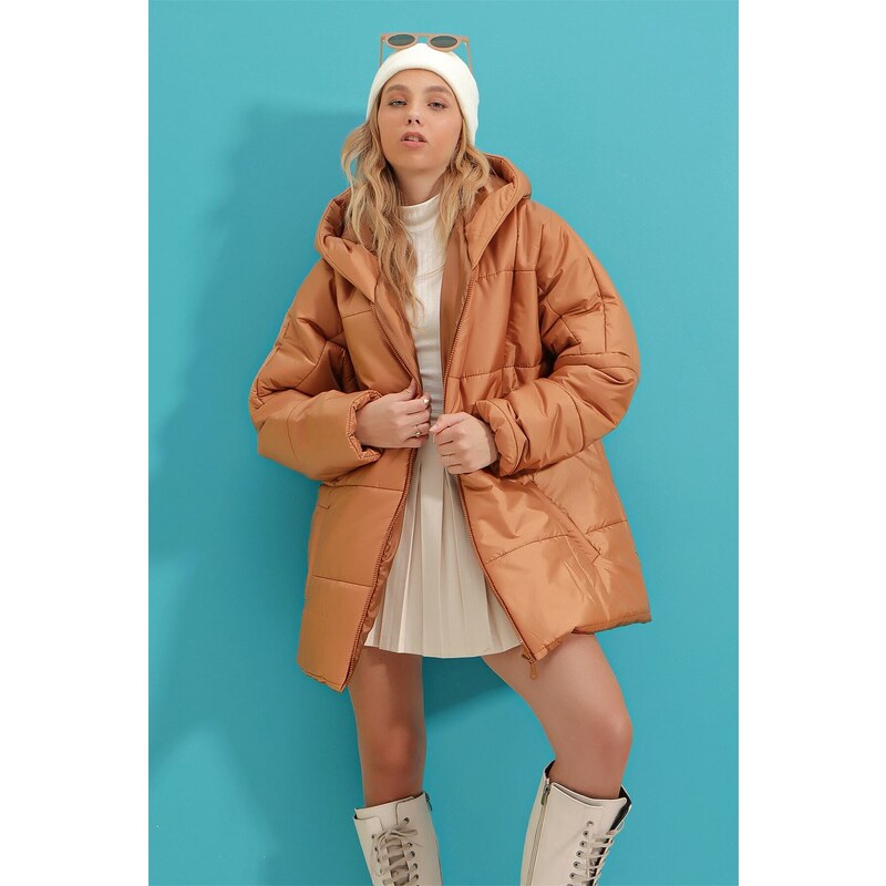 Trend Alaçatı Stili Dámské Velbloudí Kapuce Fleto Pocket Puffer Módní Oversize Down Coat