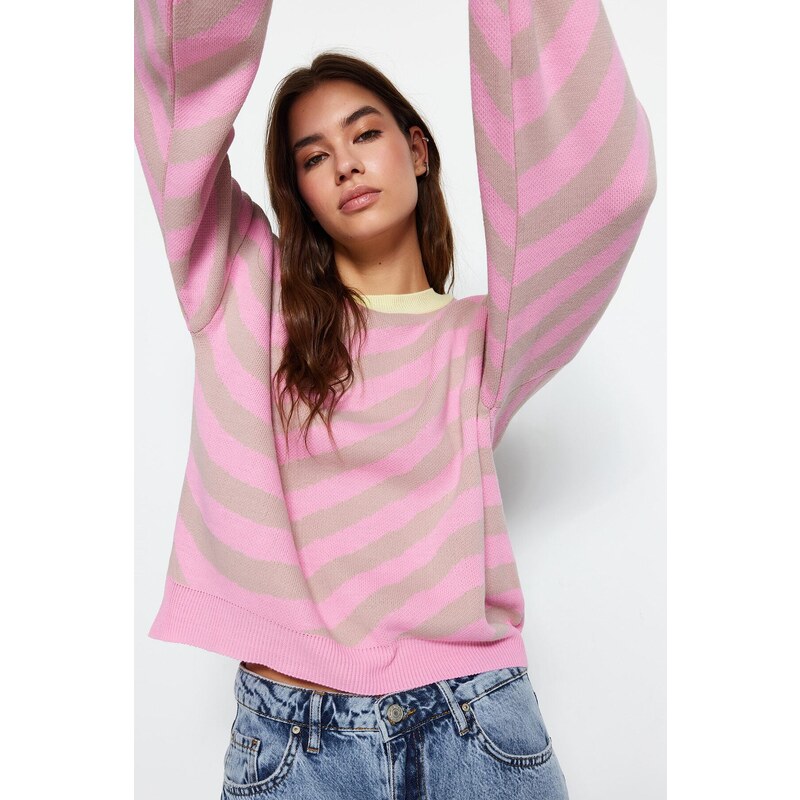Trendyol růžový pletený svetr s vlastním vzorem