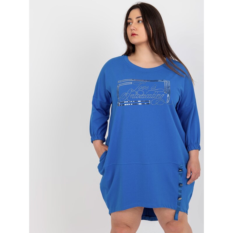 Fashionhunters Tmavě modré asymetrické šaty větší velikosti