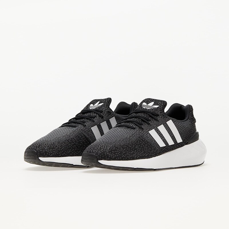 Adidas Swift Run 22 Black/White/Grey